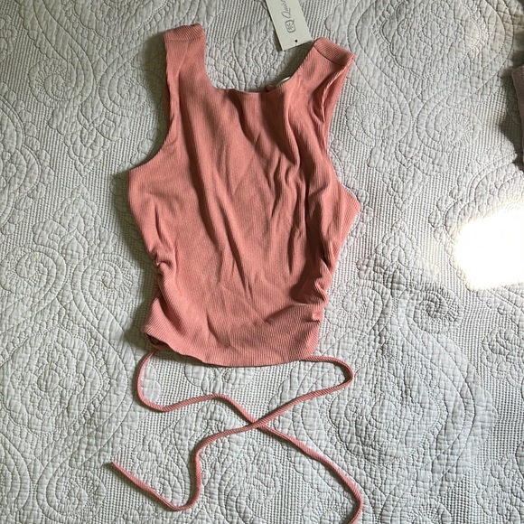 Quiet Storm Open Back Crop Top Size Small - Picture 2 of 3